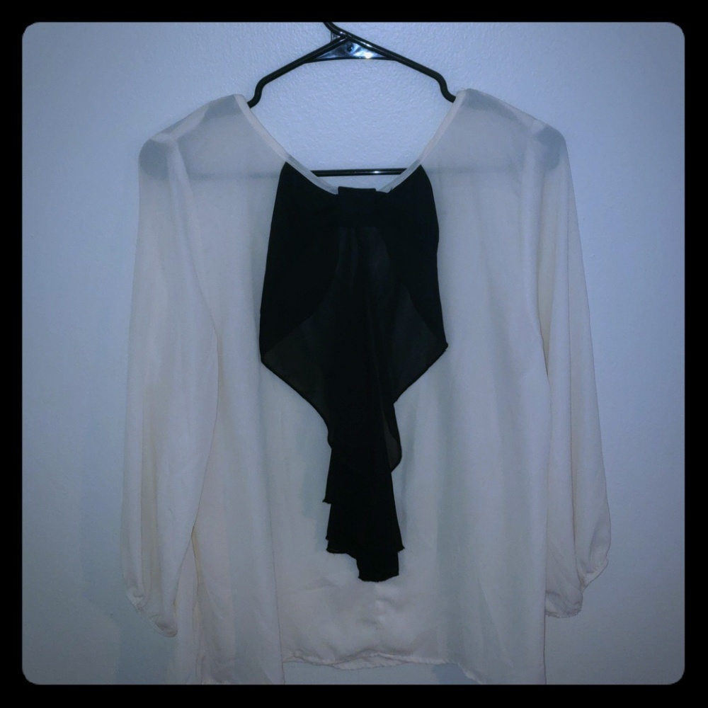 Rue 21 white and black silk blouse